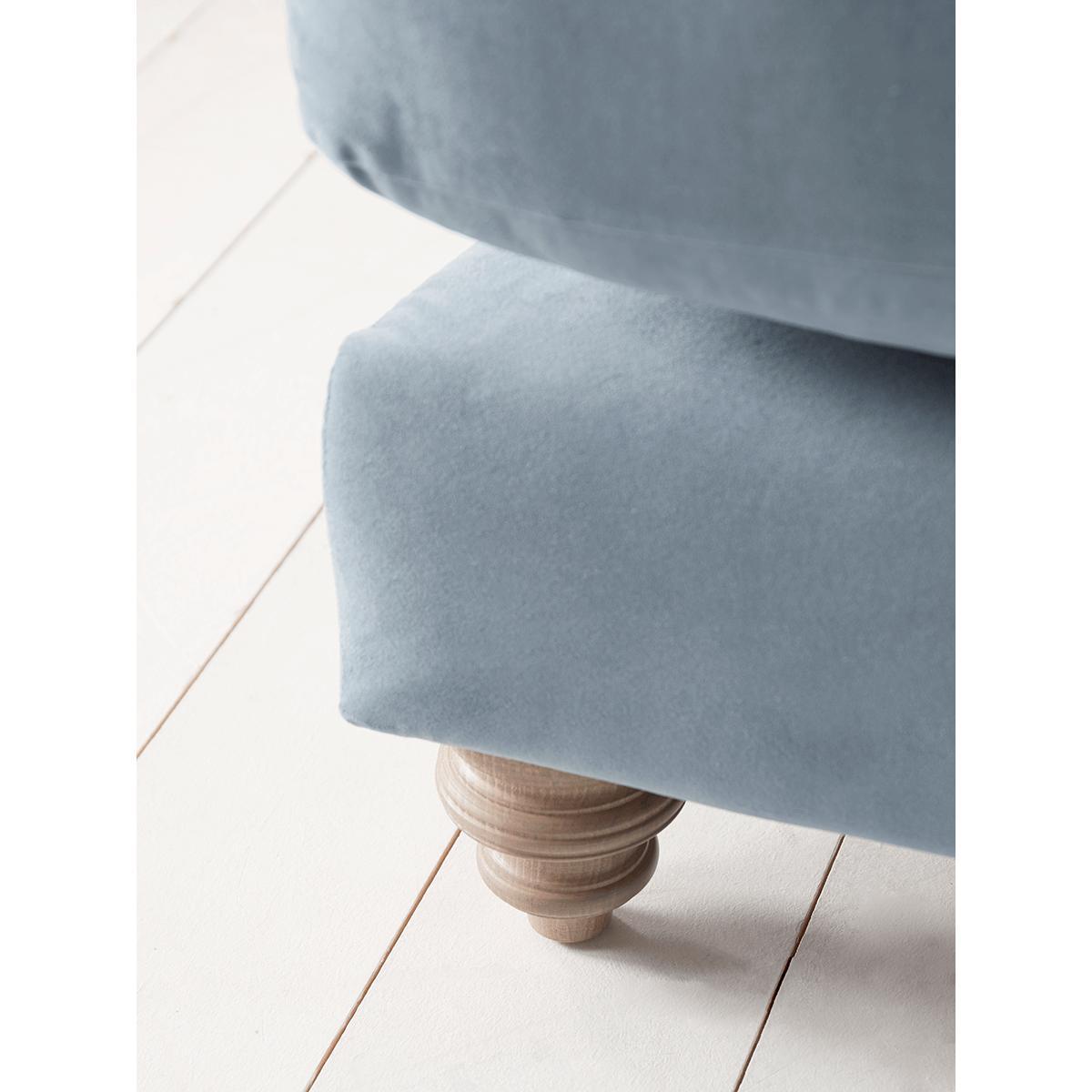 Cosy Loveseat - Soft Grey Velvet – image 5