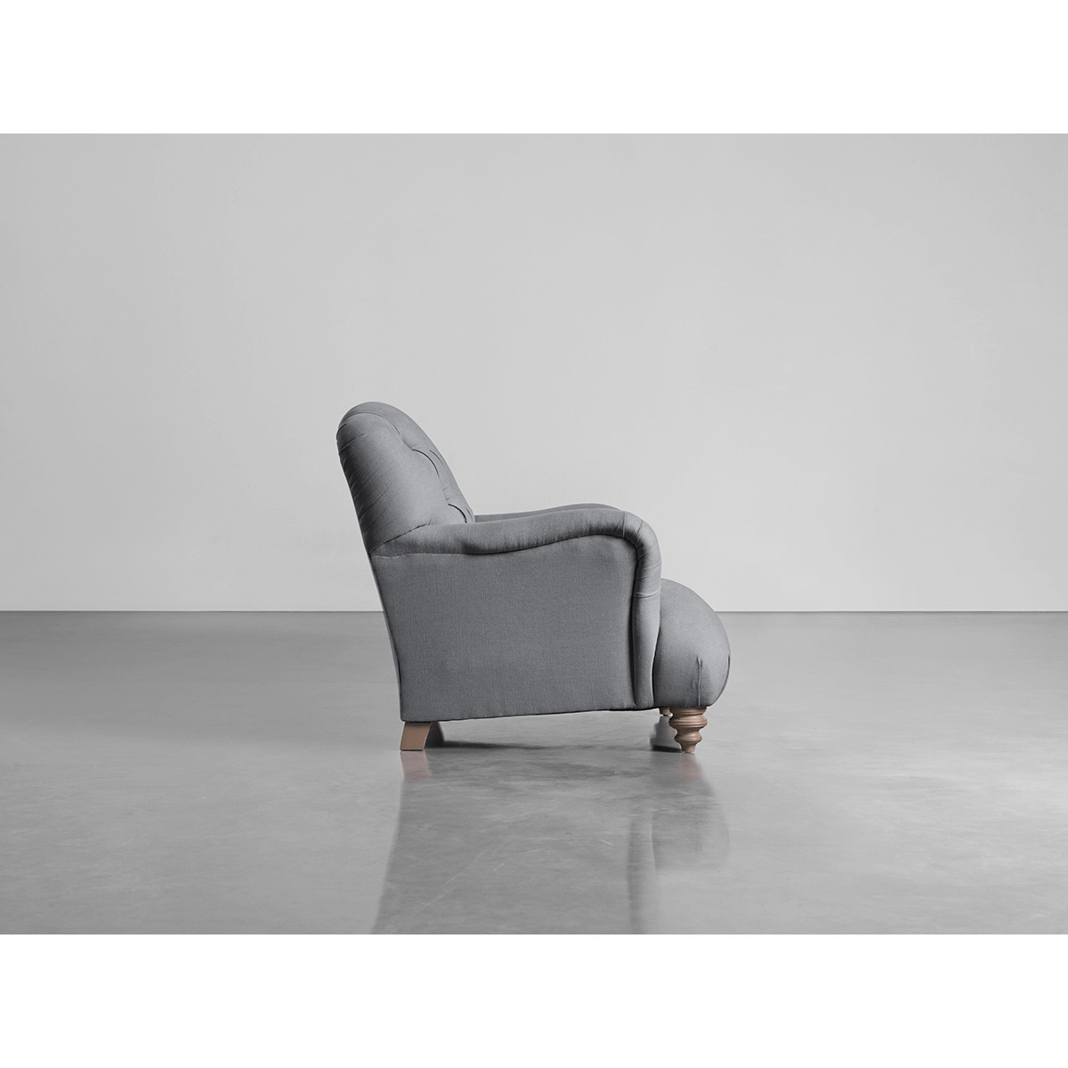 Buttoned Armchair Smoke Linen Cotton Blend – image 2
