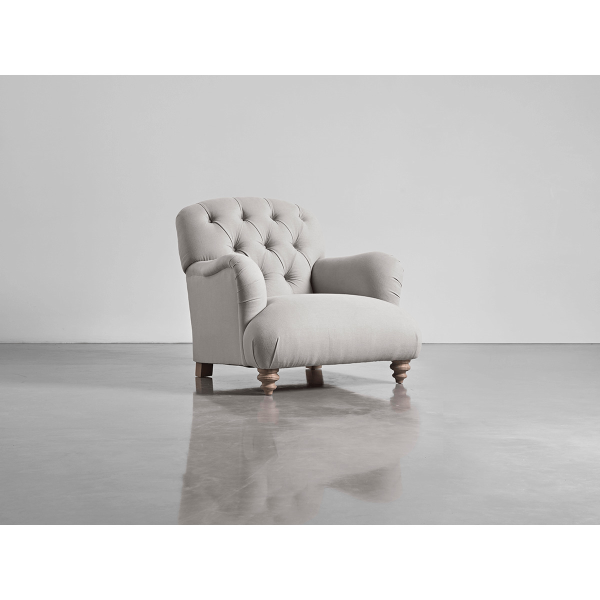 Buttoned Armchair Ash Linen Cotton Blend – image 1