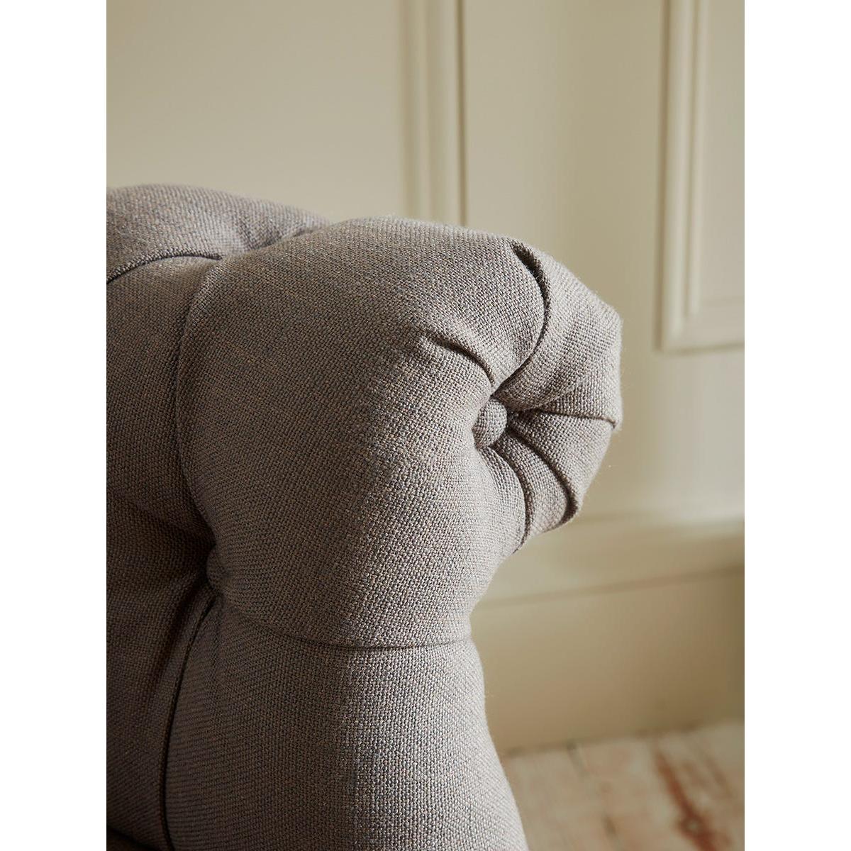 Camo Buttoned Armchair – image 4