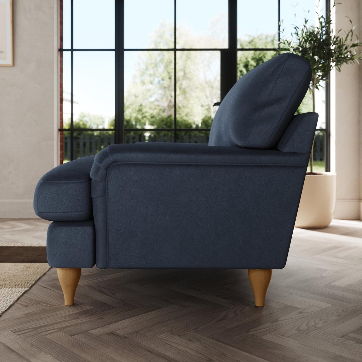 Darwin Armchair Cosy Velvet Navy – image 2