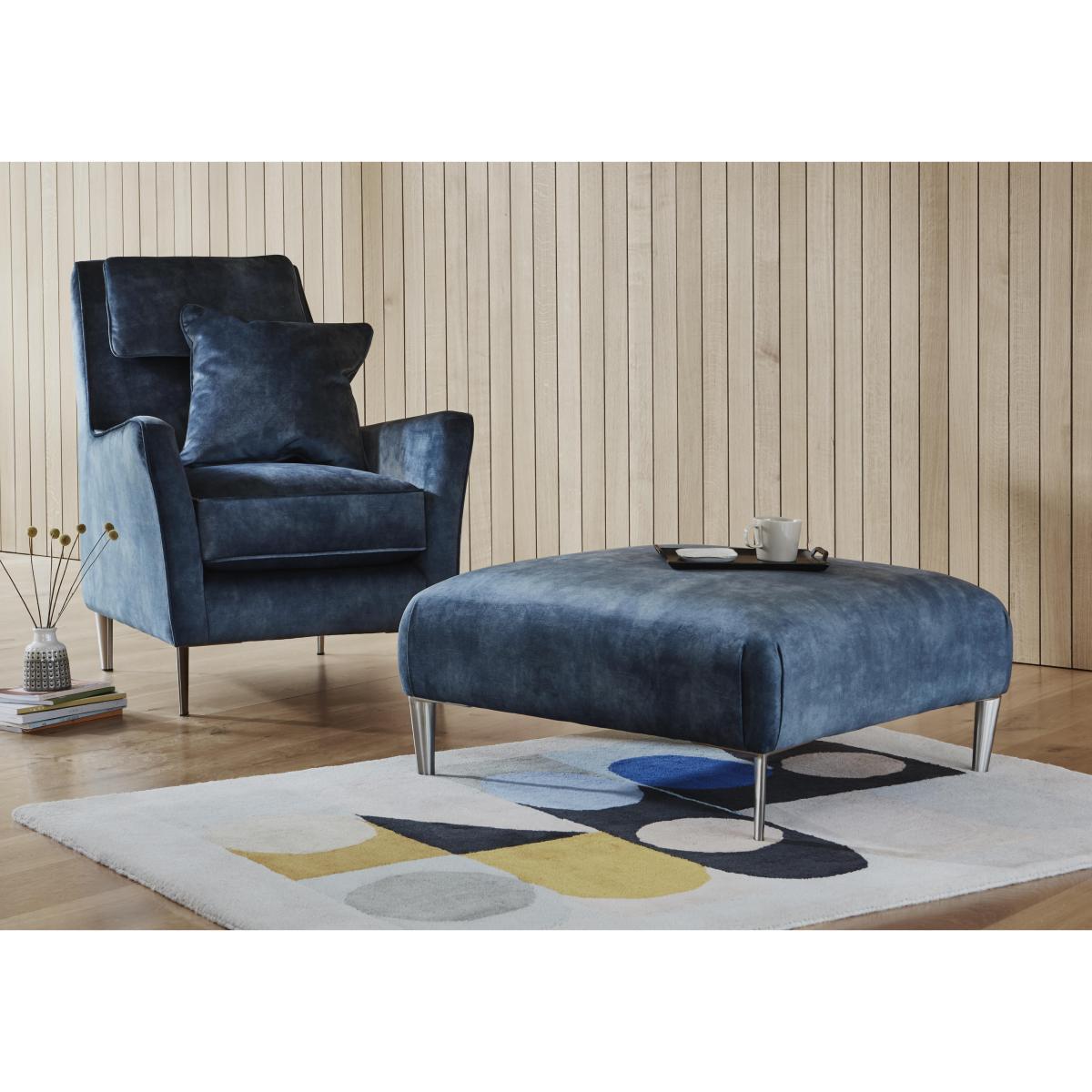 Uniqa Fabric Accent Chair – image 2