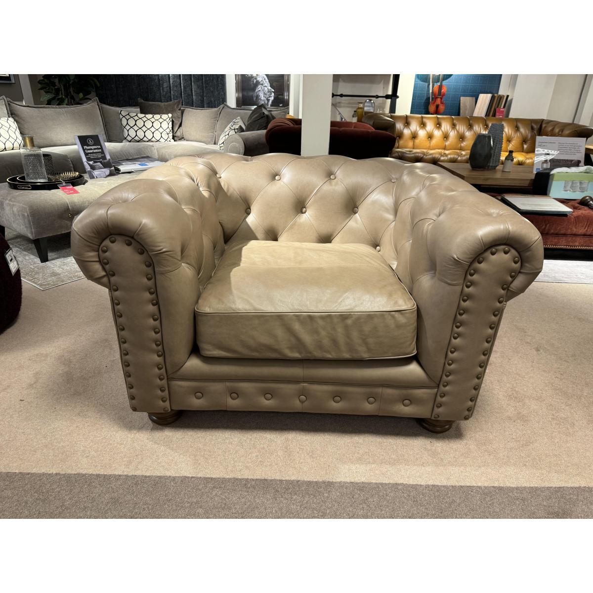 Alexander and James - Hugo Leather Chair – image 2