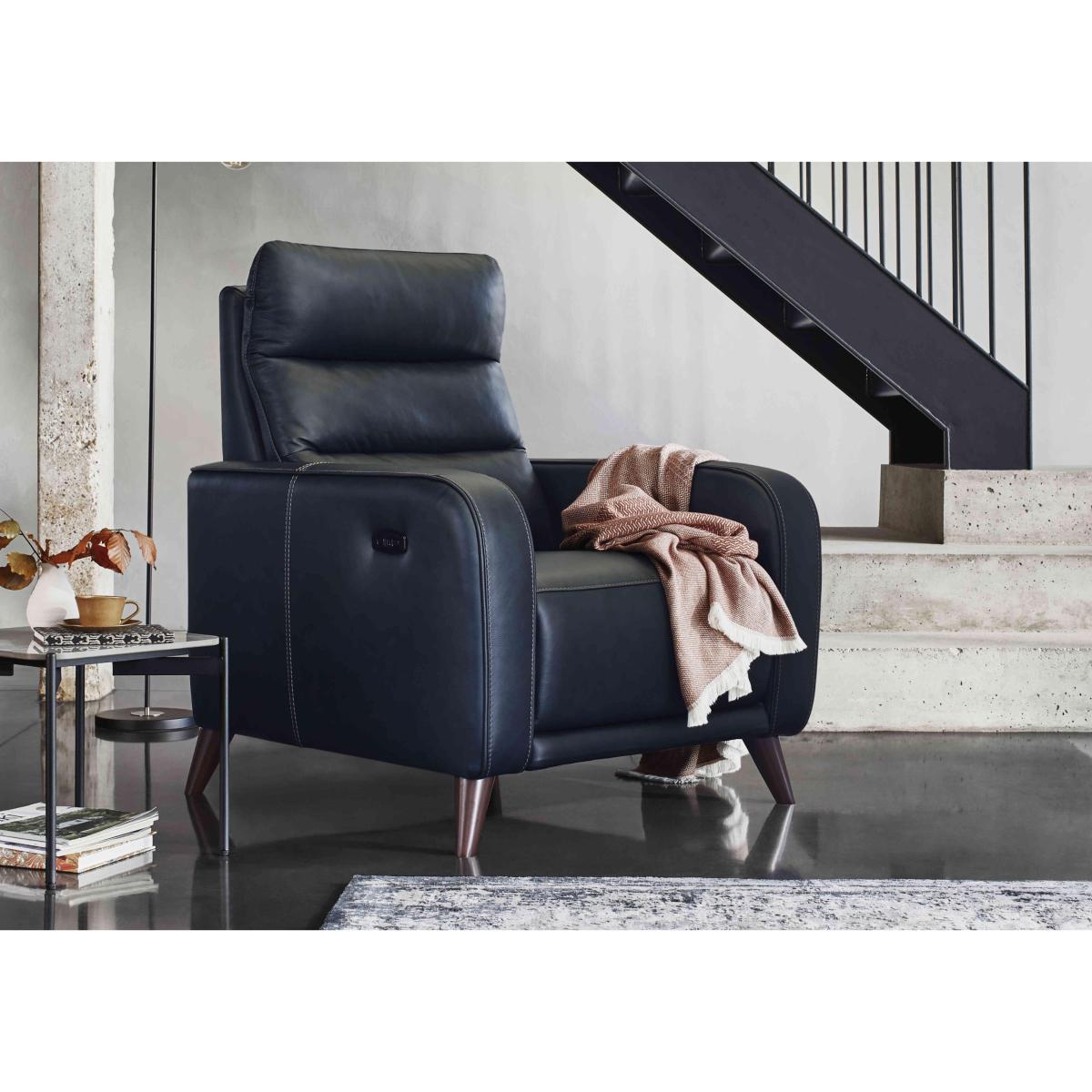 Quinn NC Leather Chair – image 2