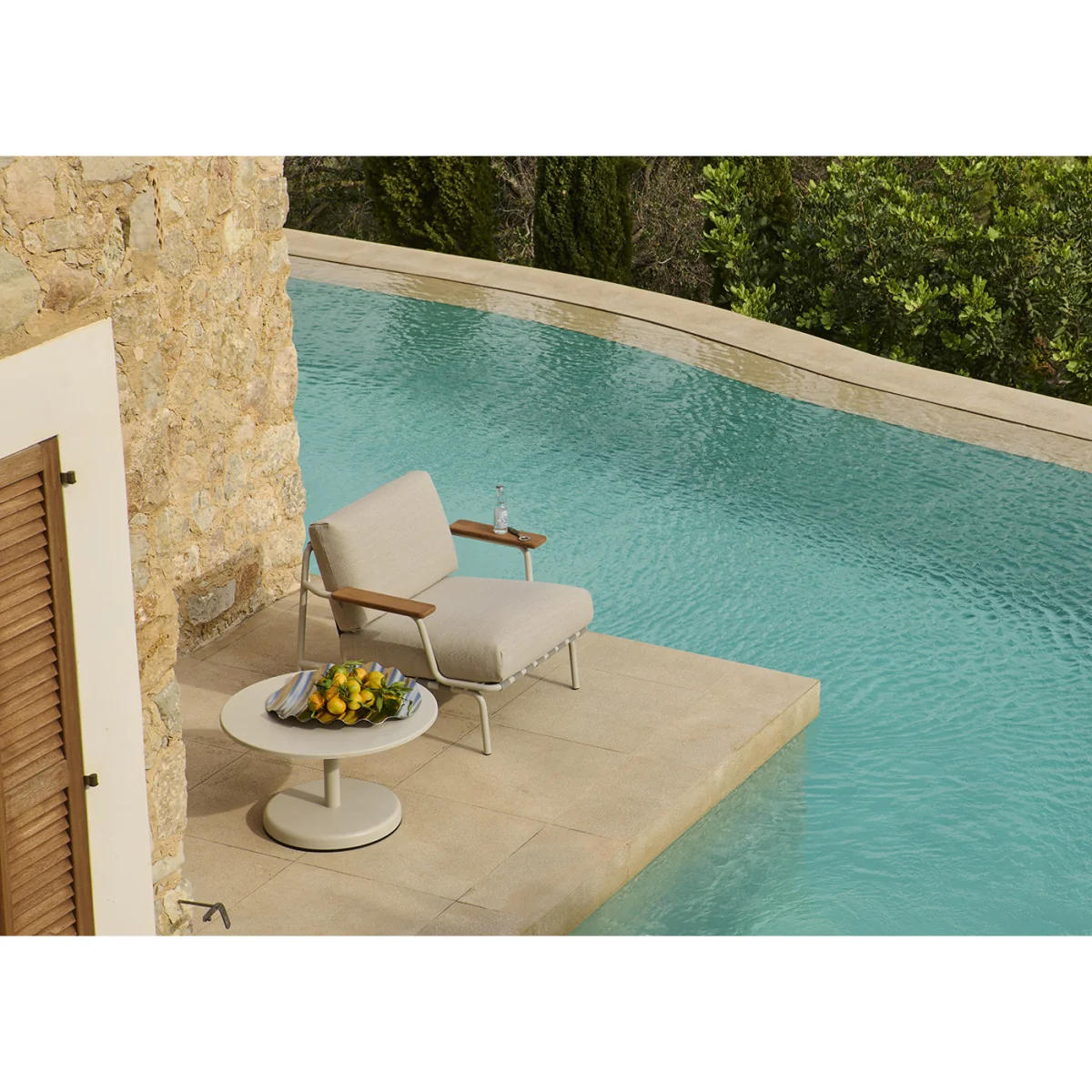 Muuto Settle Outdoor Lounge Chair in Laze 1/Grey – image 3