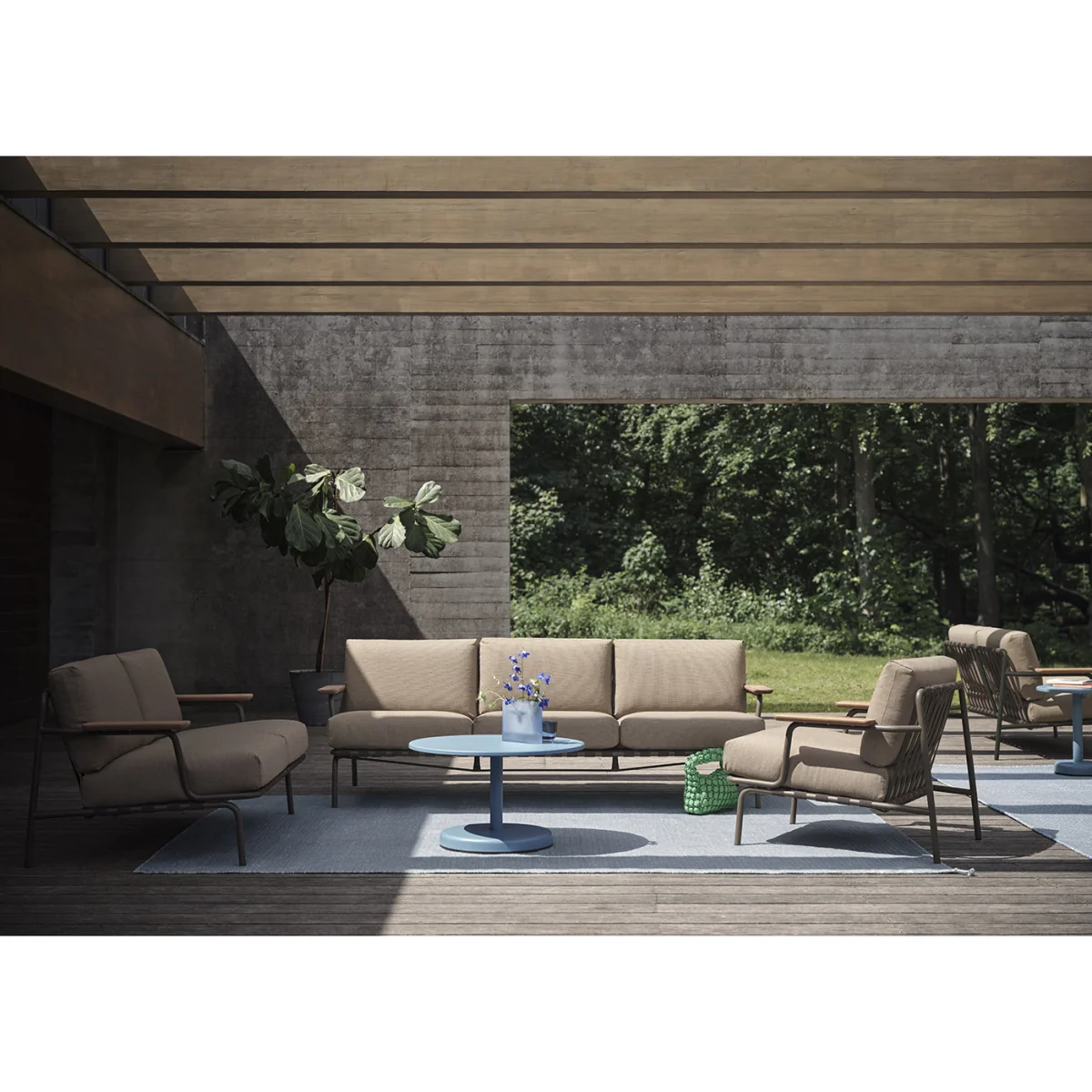 Muuto Settle Outdoor Lounge Chair in Laze 1/Grey – image 4