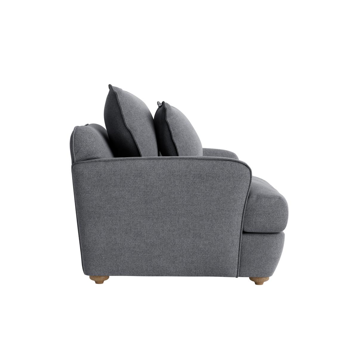 Smooch Armchair – image 3