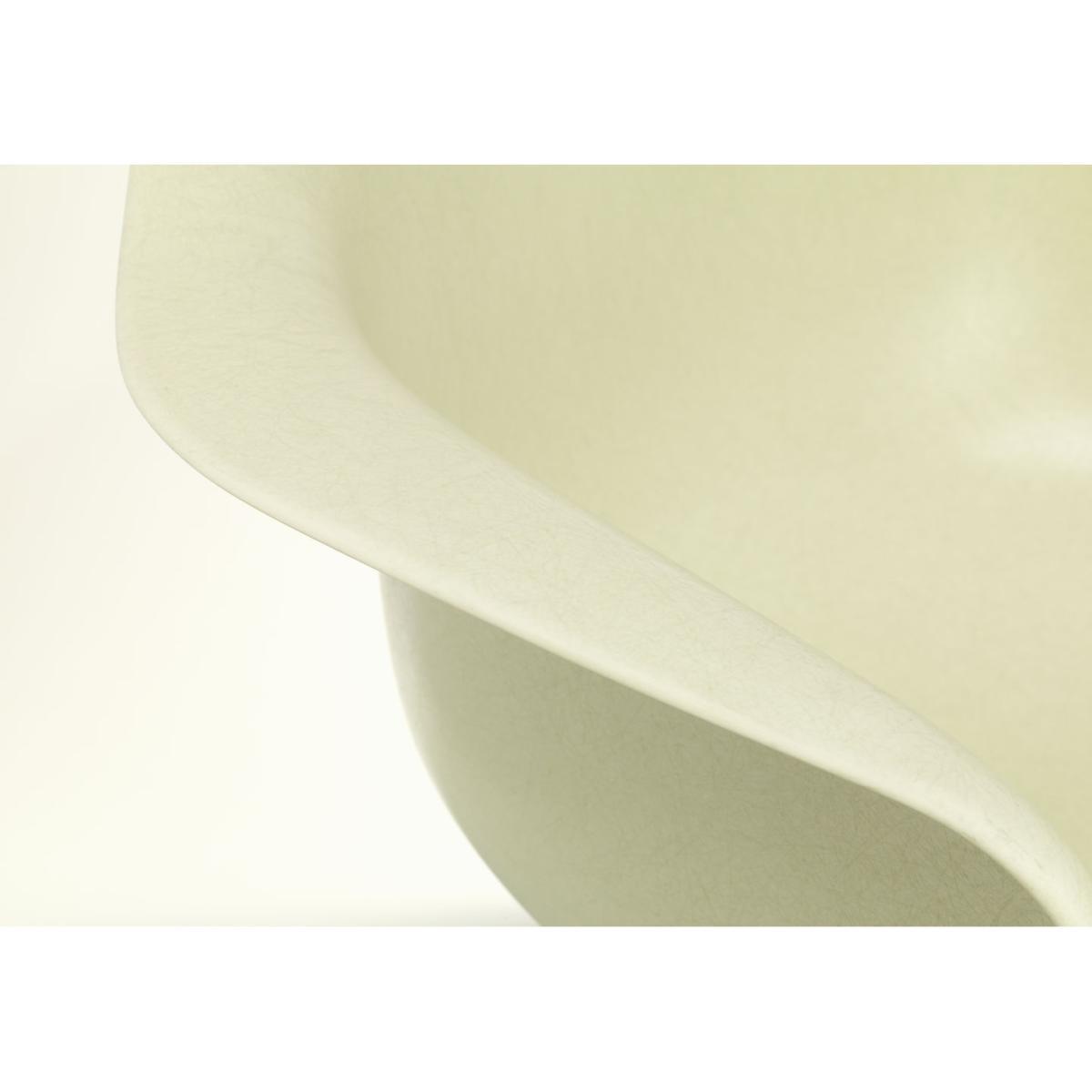 DAX - Eames Fiberglass Armchair Armchair - / (1950) - Chromed legs by Vitra White – image 5