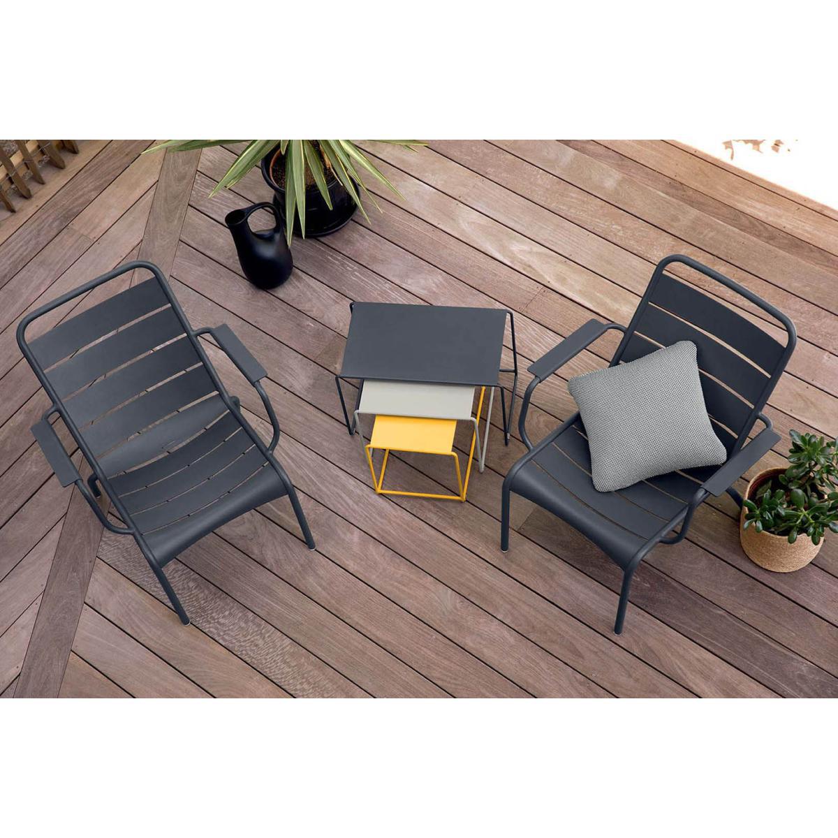 Luxembourg Low armchair - / Aluminium by Fermob Red – image 3