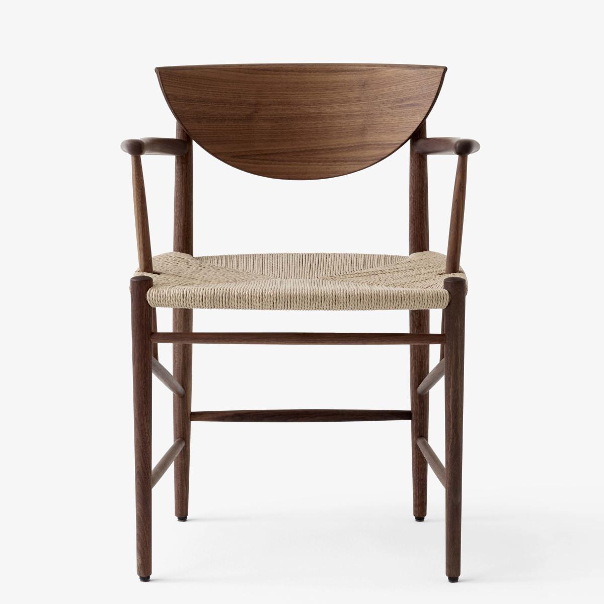 Drawn HM4 Armchair - / (1956) by &tradition Natural wood – image 2