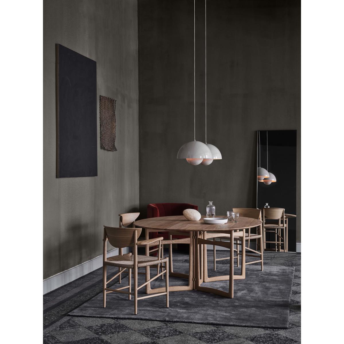 Drawn HM4 Armchair - / (1956) by &tradition Natural wood – image 9