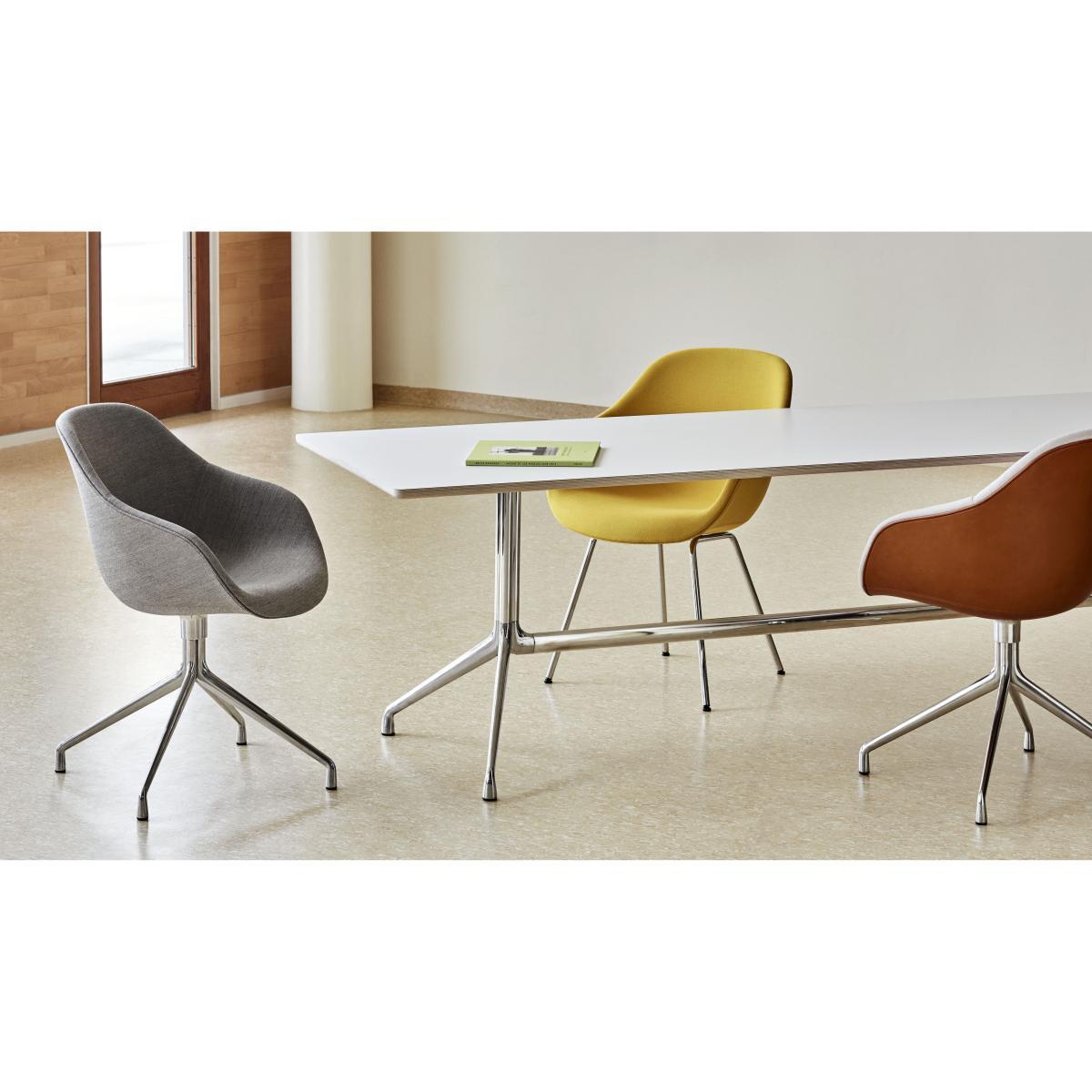 About a chair AAC121 Swivel armchair - / High backrest - Padded - Integral fabric by Hay Grey – image 4