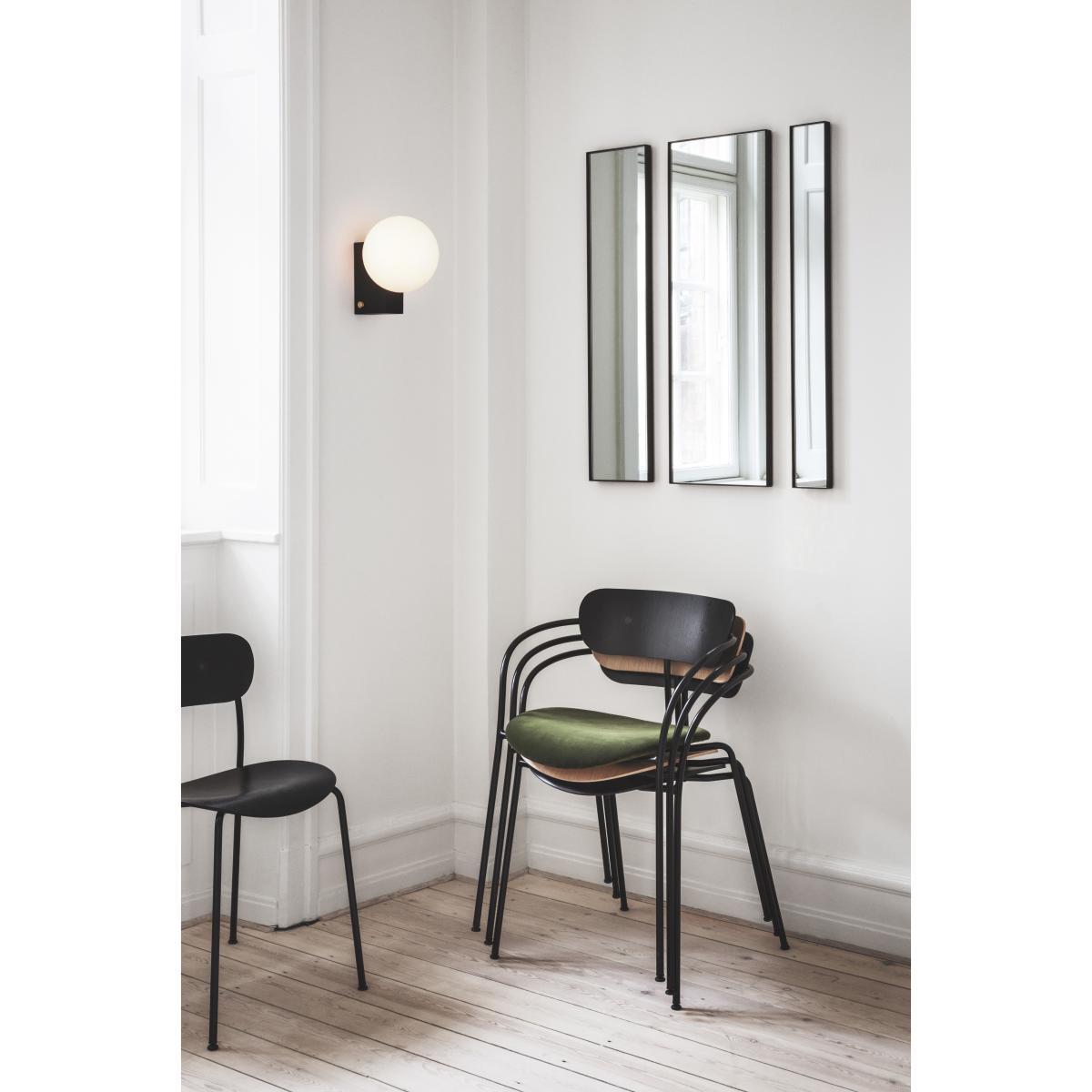 Pavilion AV2 Stackable armchair - / Lacquered wood by &tradition Black – image 4