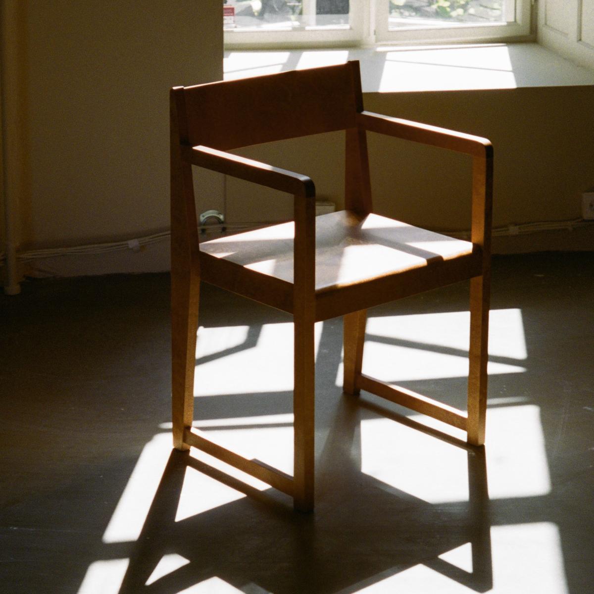 Chair 01 Armchair natural wood - Frama – image 4
