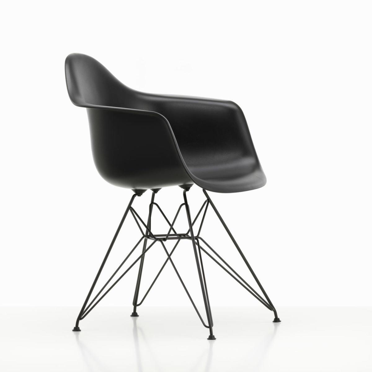 DAR - Eames Plastic Armchair Armchair - / (1950) - Black legs by Vitra Black – image 2