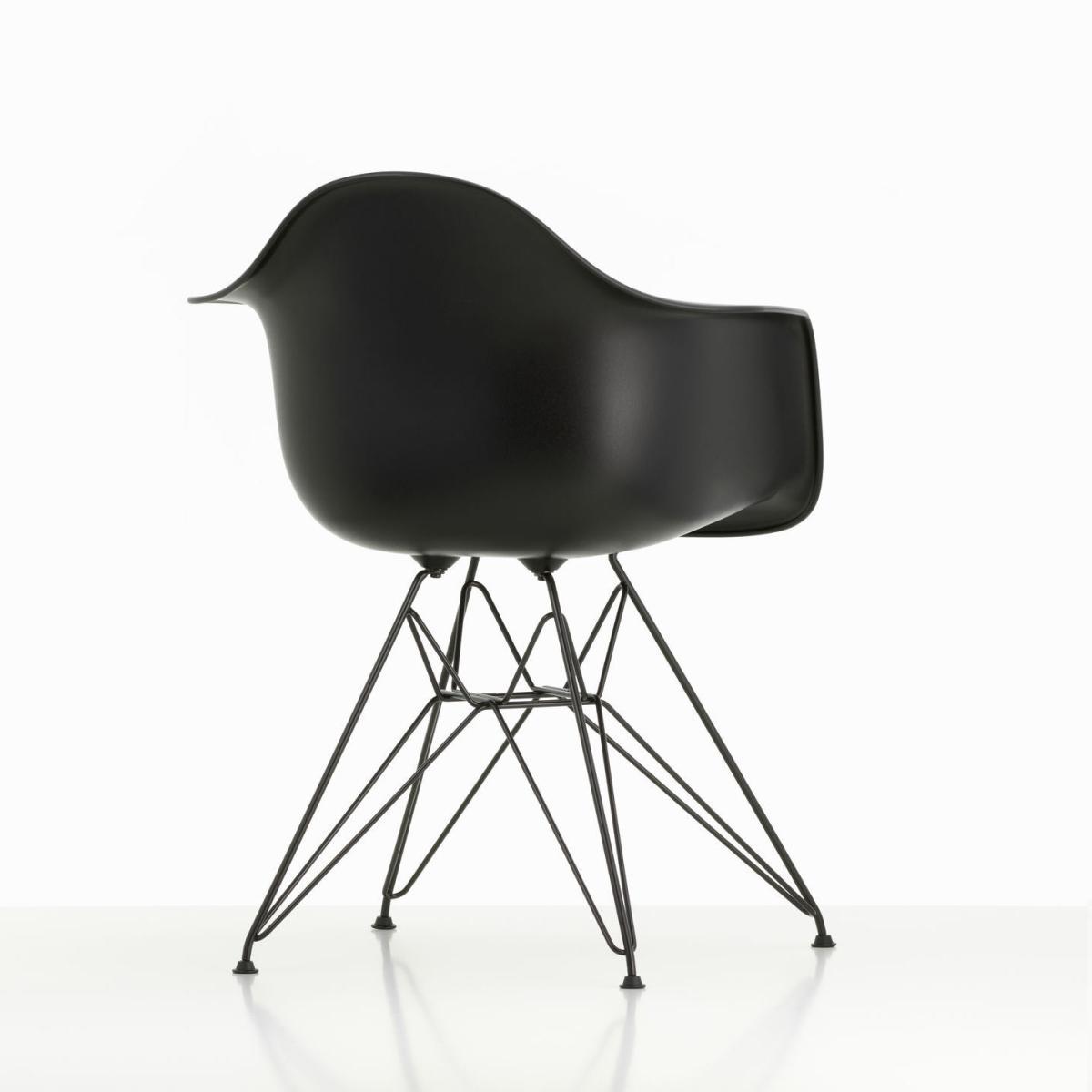 DAR - Eames Plastic Armchair Armchair - / (1950) - Black legs by Vitra Black – image 3