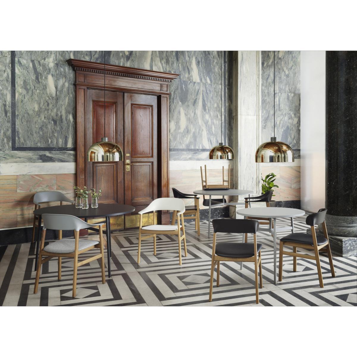 Herit Armchair - / Oak foot by Normann Copenhagen White/Natural wood – image 2