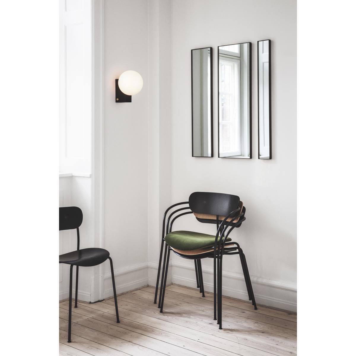 Pavilion AV2 Stackable armchair - / Lacquered wood by &tradition Natural wood – image 4