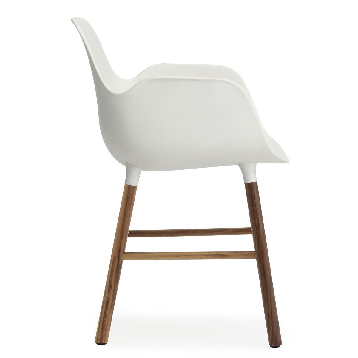 Form Armchair - Walnut leg by Normann Copenhagen White/Natural wood – image 3