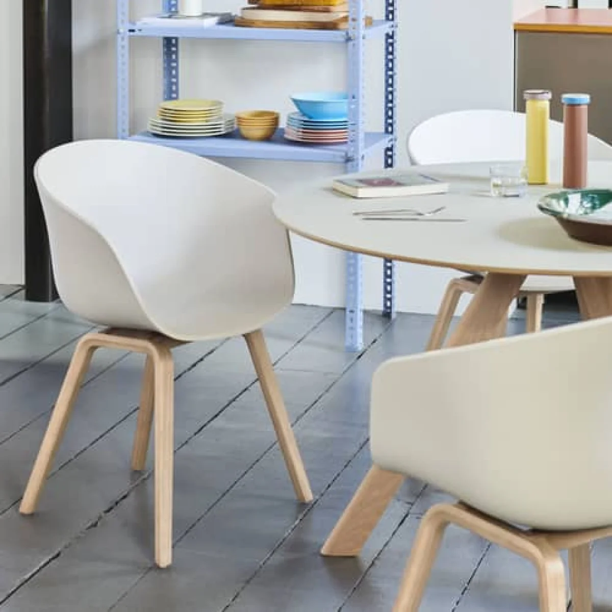 About a chair AAC22 Armchair plastic material beige / Recycled - Hay – image 2