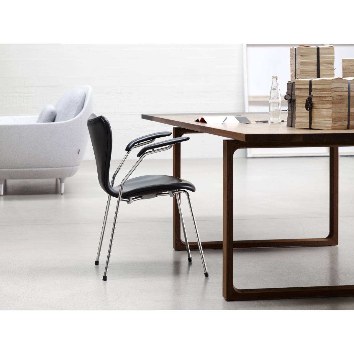 Série 7 Armchair - Natural wood by Fritz Hansen Natural wood – image 4