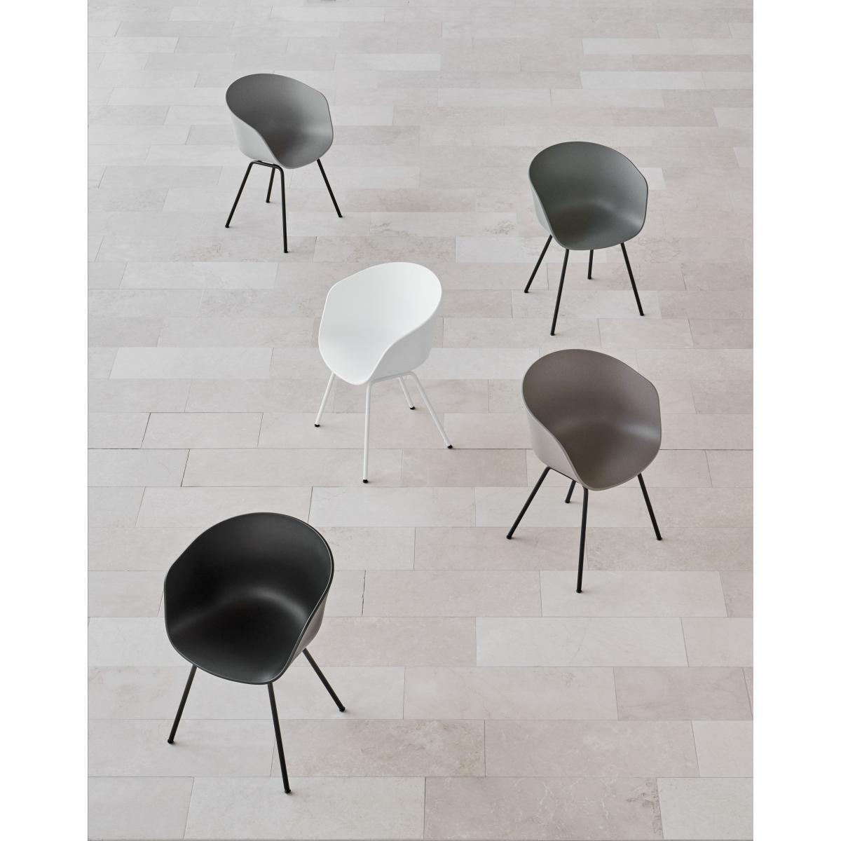 About a chair AAC26 Armchair - / Plastic & metal by Hay Green/Grey – image 2