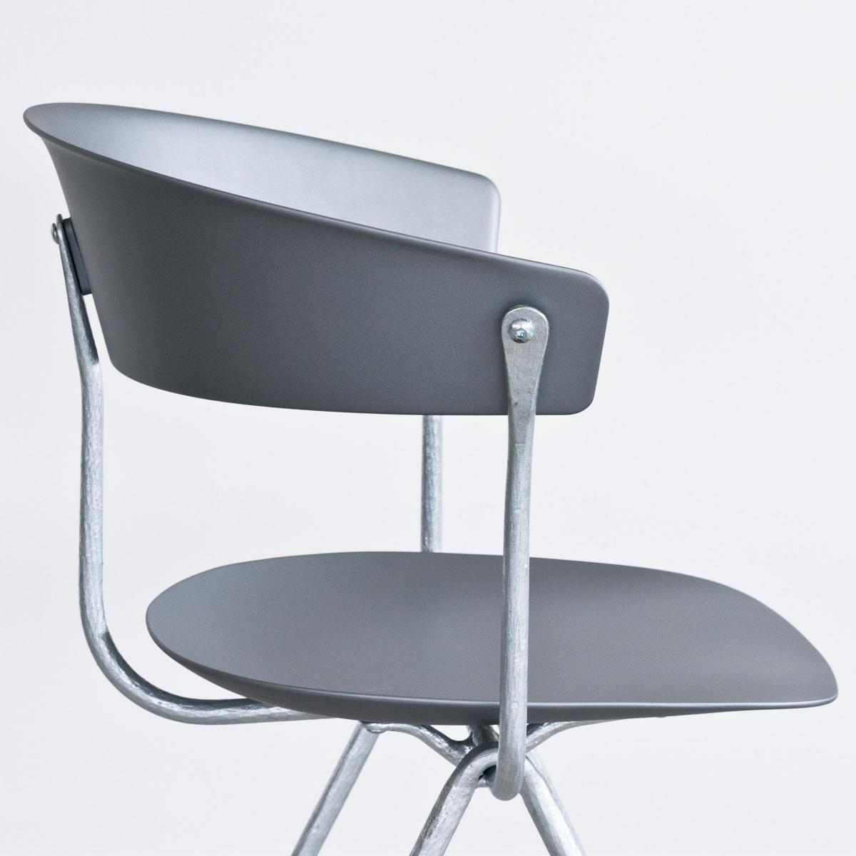 Officina Armchair - Polypropylen by Magis Black – image 4
