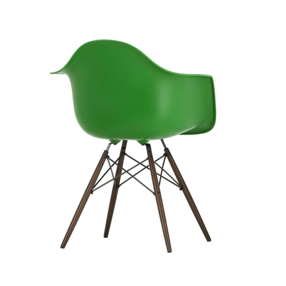 DAW - Eames Plastic Armchair Armchair - / (1950) - Dark wood legs by Vitra Green – image 3