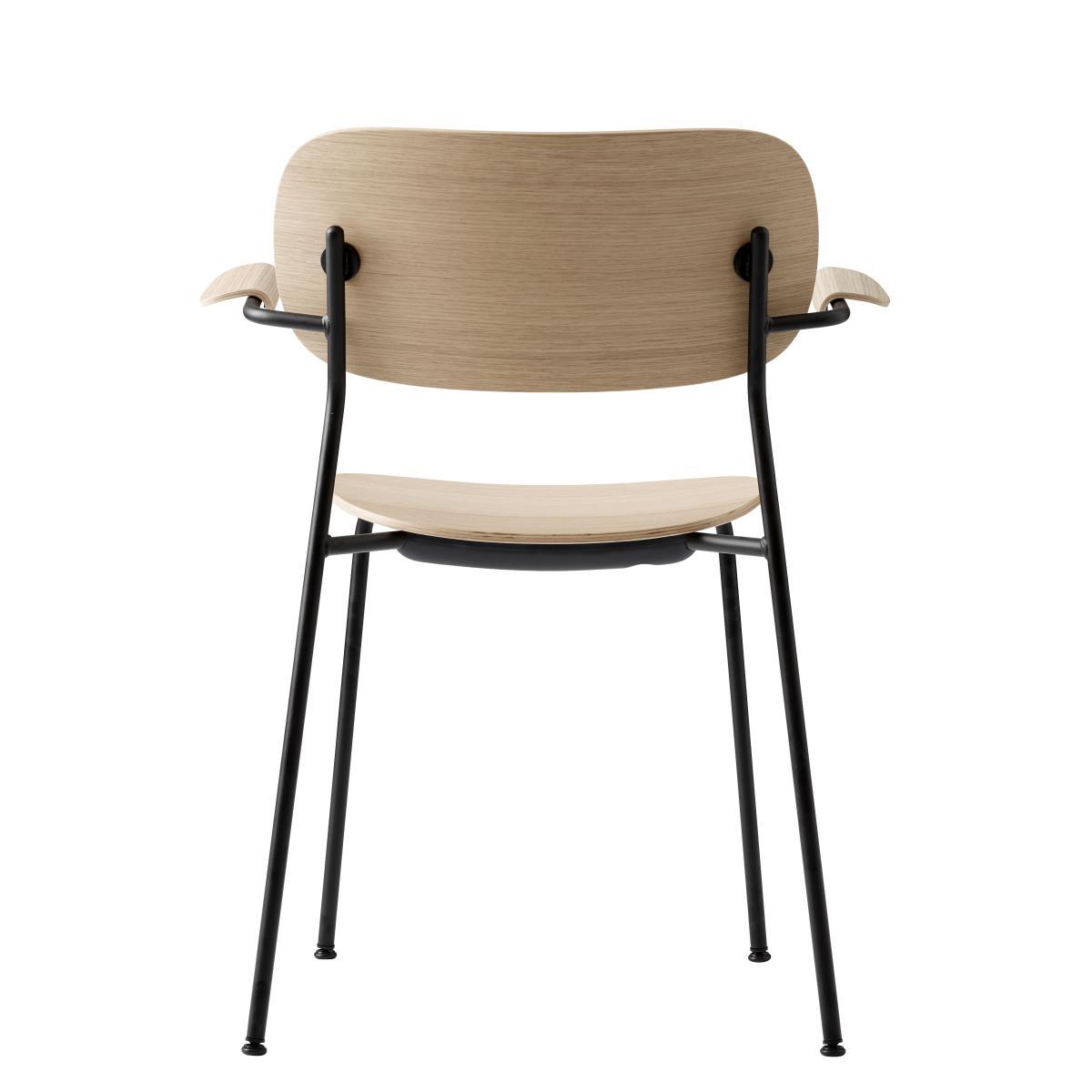 Co Chair Stackable armchair - / Wood & metal by Menu Black/Natural wood – image 3