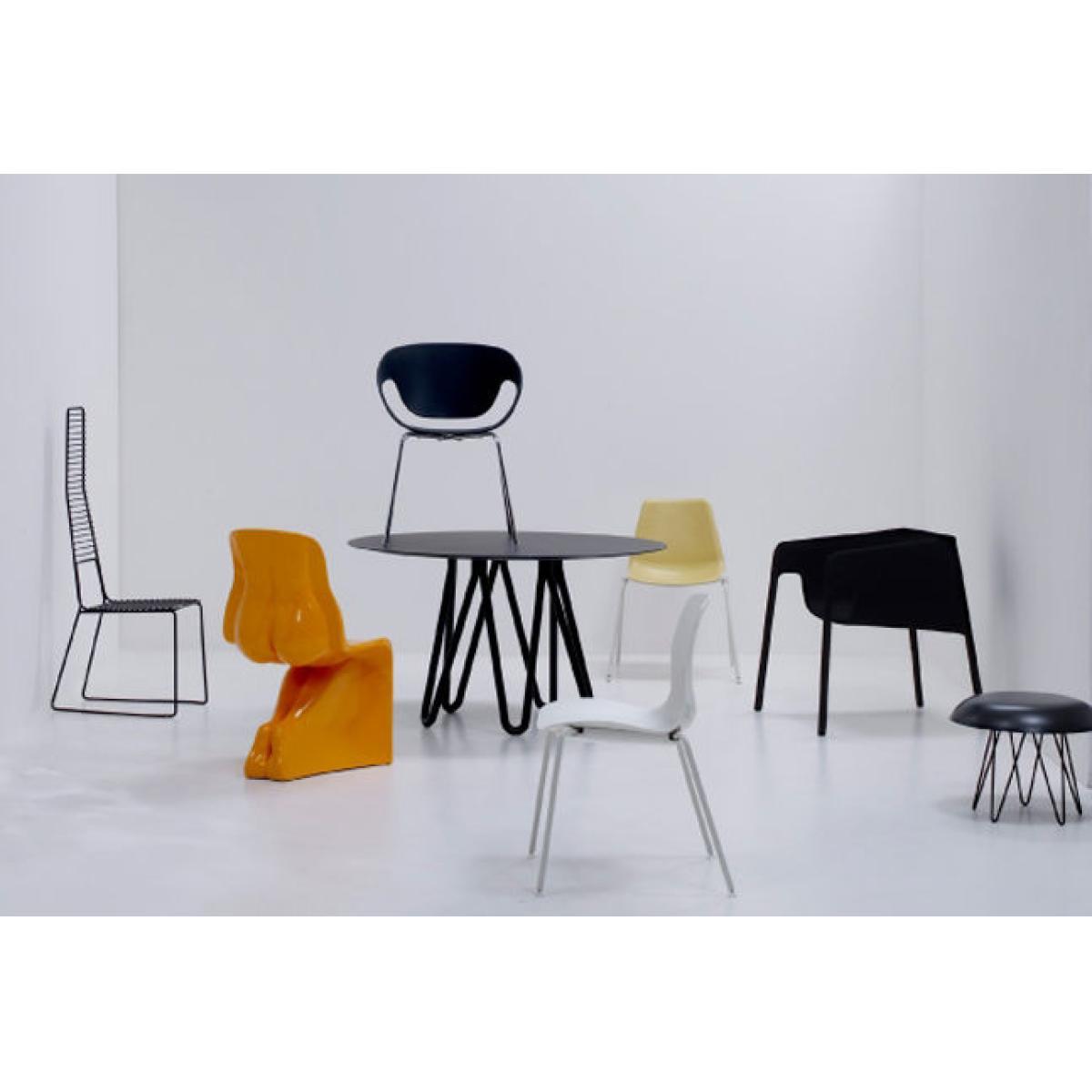 Vad Stackable armchair - Plastic & metal legs by Casamania Black – image 4