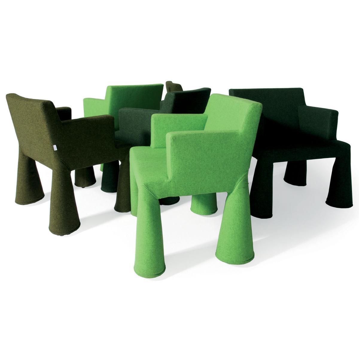 V.I.P. Chair Armchair on casters by Moooi Green – image 2