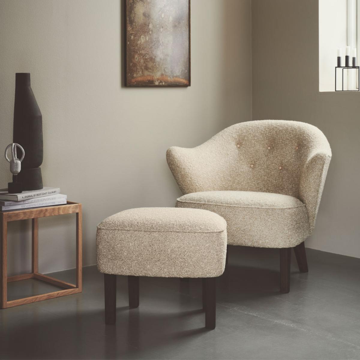 Audo Copenhagen Ingeborg armchair set Fabric sahcozero beige incl. footstool legs smoked oak – image 7