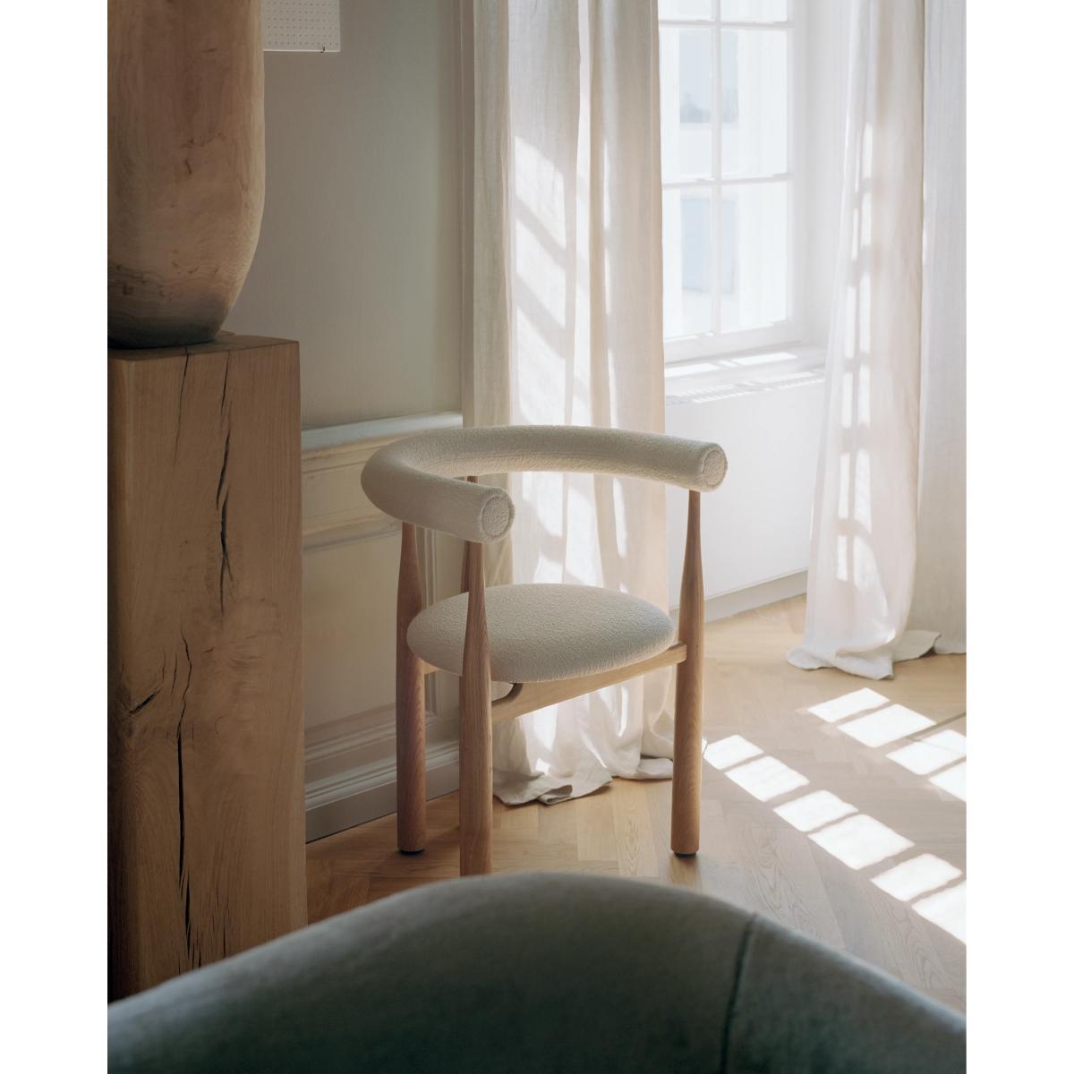 New Works Bukowski upholstered armchair Oak Barnum Lana – image 5