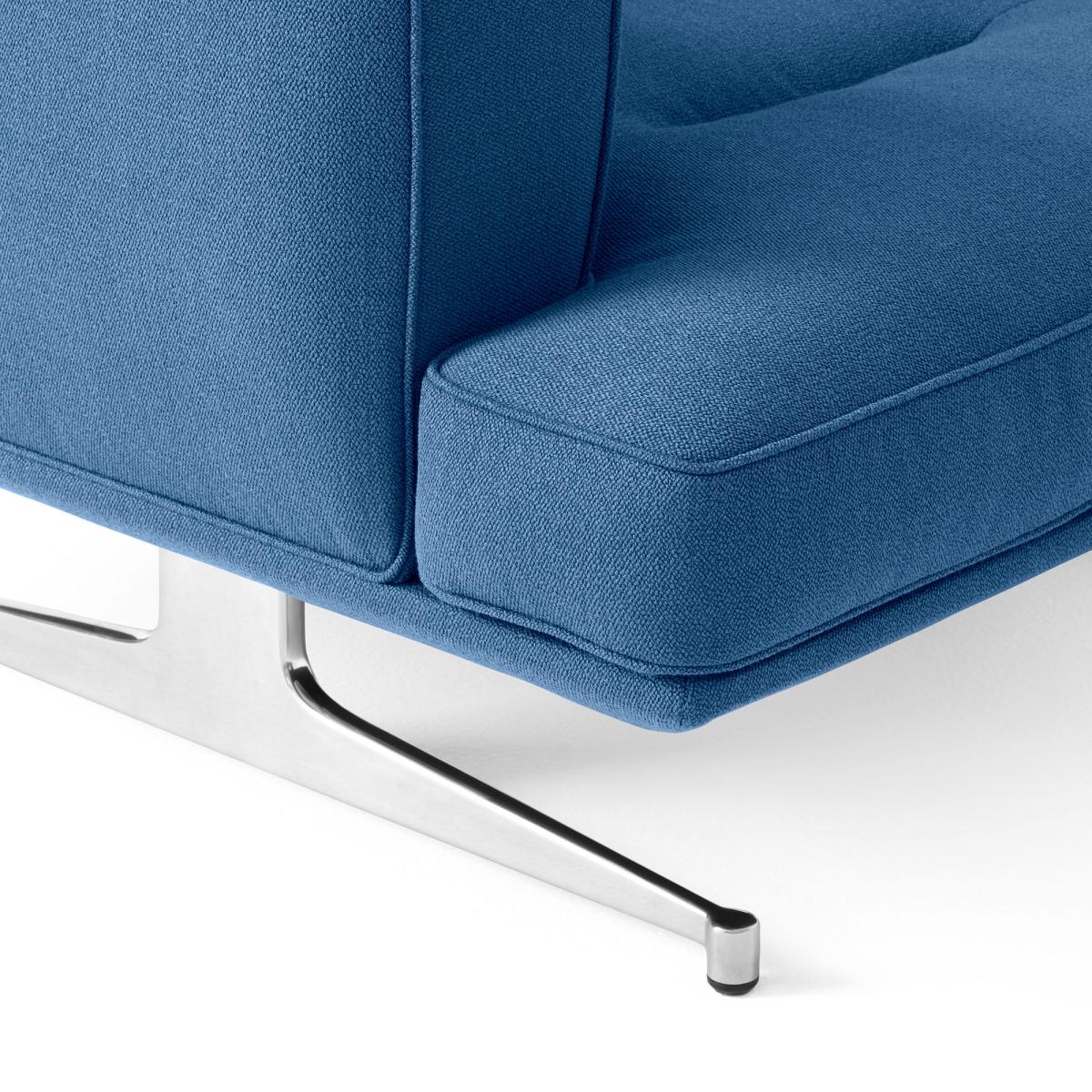 &Tradition Inland AV21 armchair Vidar 733-polished aluminium – image 2