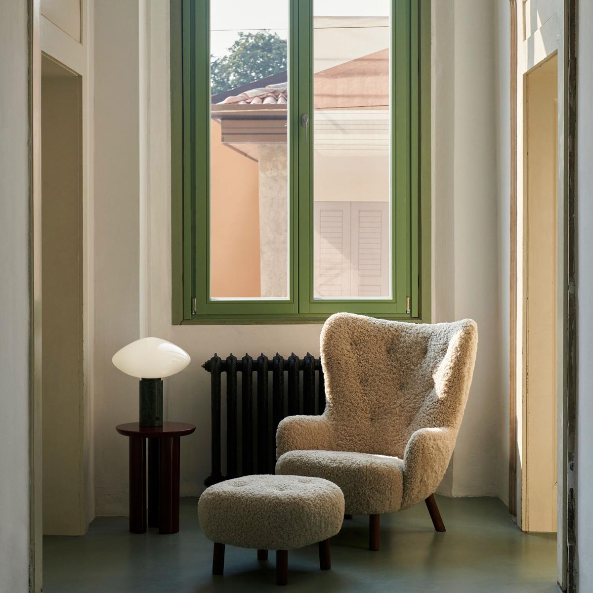 &Tradition Petra VB3 high armchair incl. pouf ATD1 Oiled Walnut-Sheepskin Moonlight – image 2