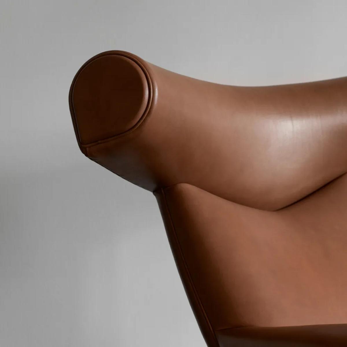 Fredericia Furniture Wegner Ox armchair Leather max 95-chrome – image 4