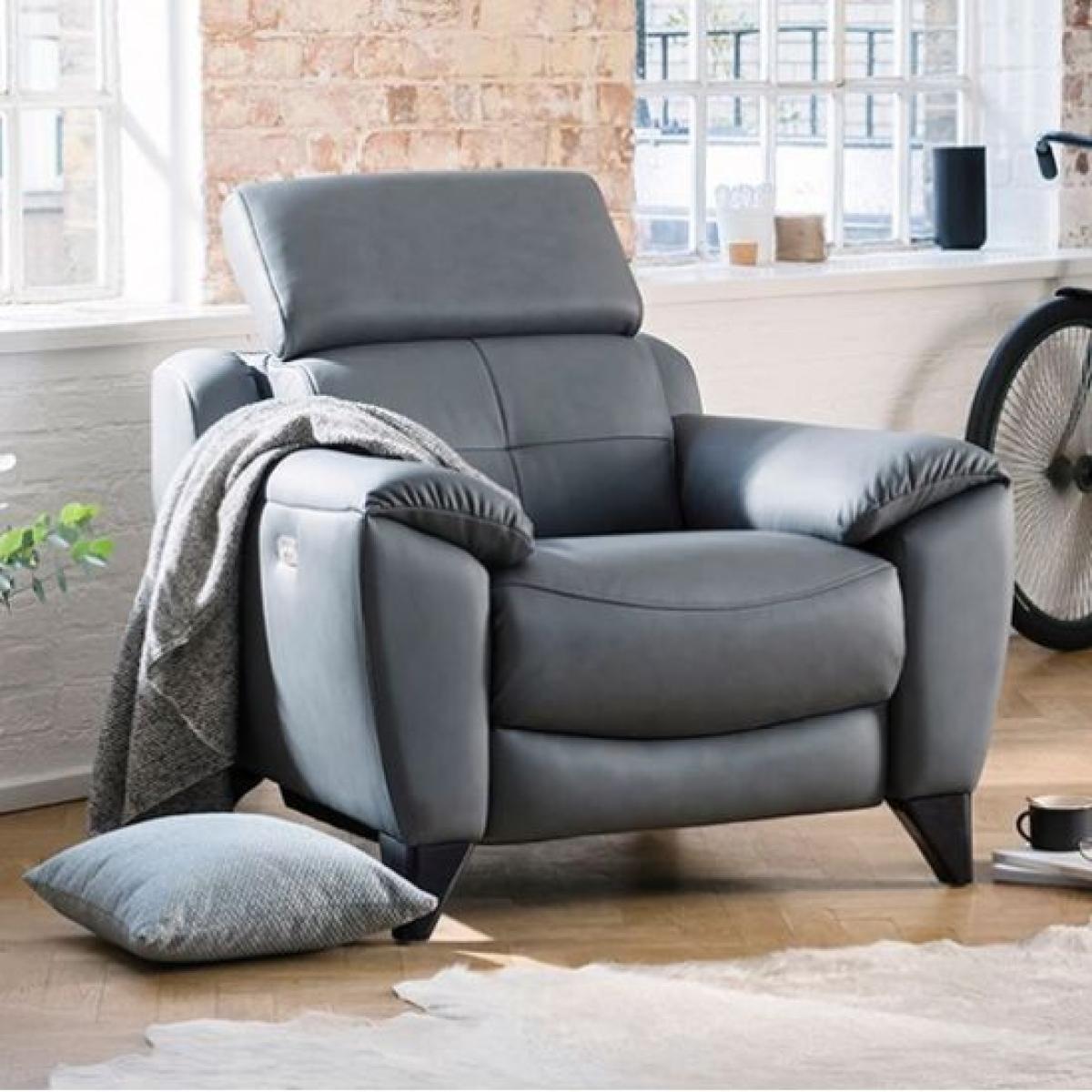 Parker Knoll Evolution Design 1702 Armchair – image 1