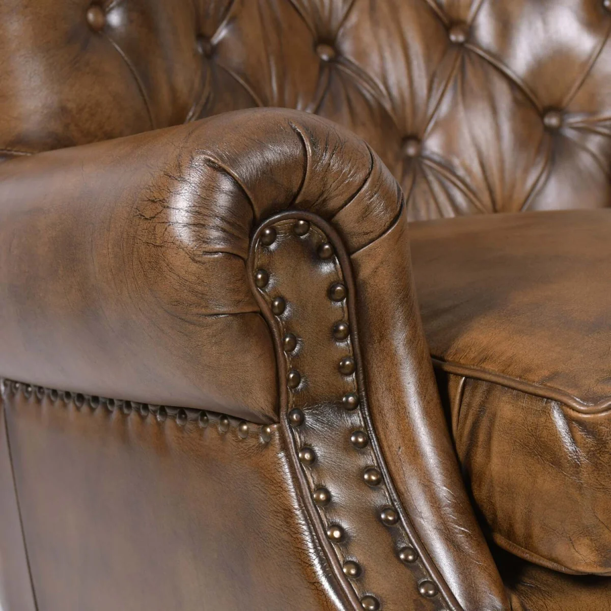 Cavendish Armchair - Old English – image 7
