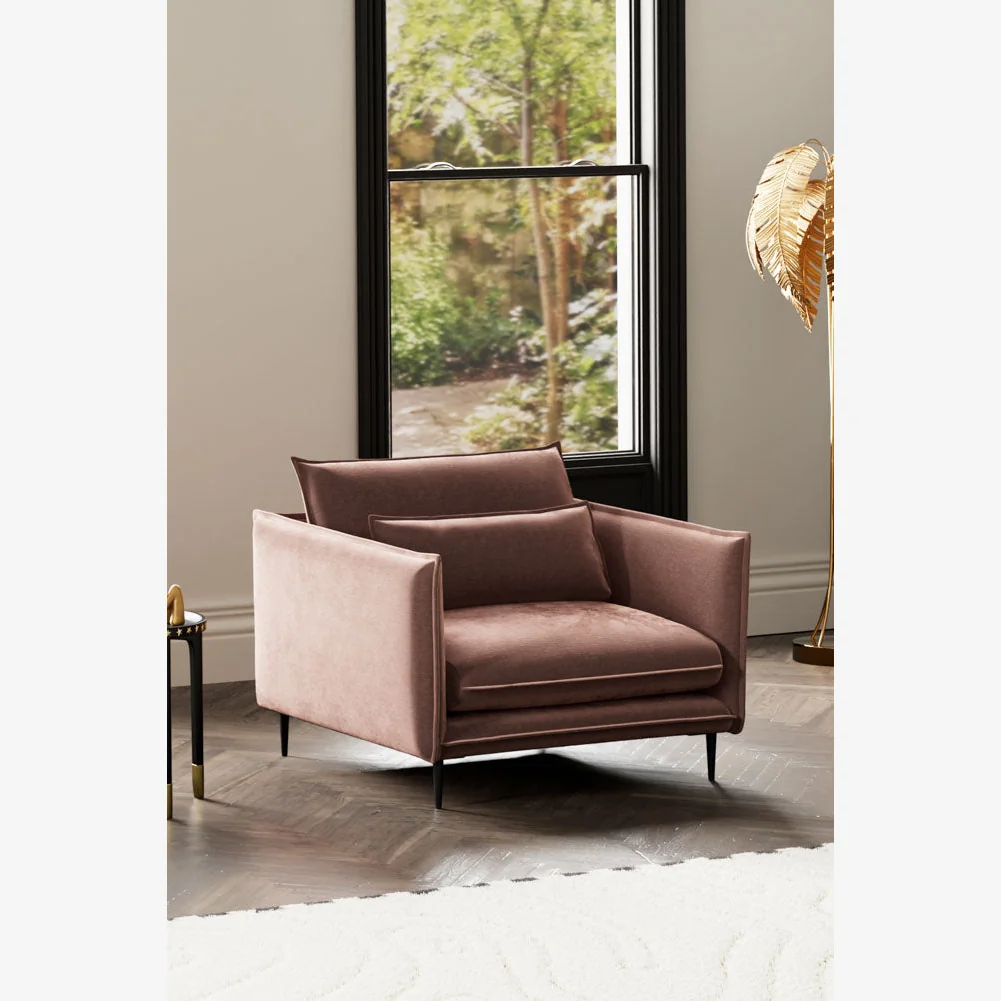 The Lola Snuggle Seat in Luxe Pink Velvet