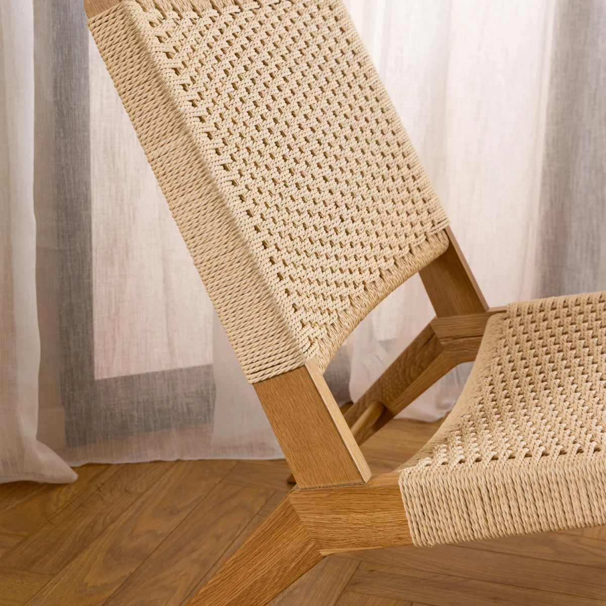 Carson Lounge Chair in Off White and Oak - Off White and Oak – image 5