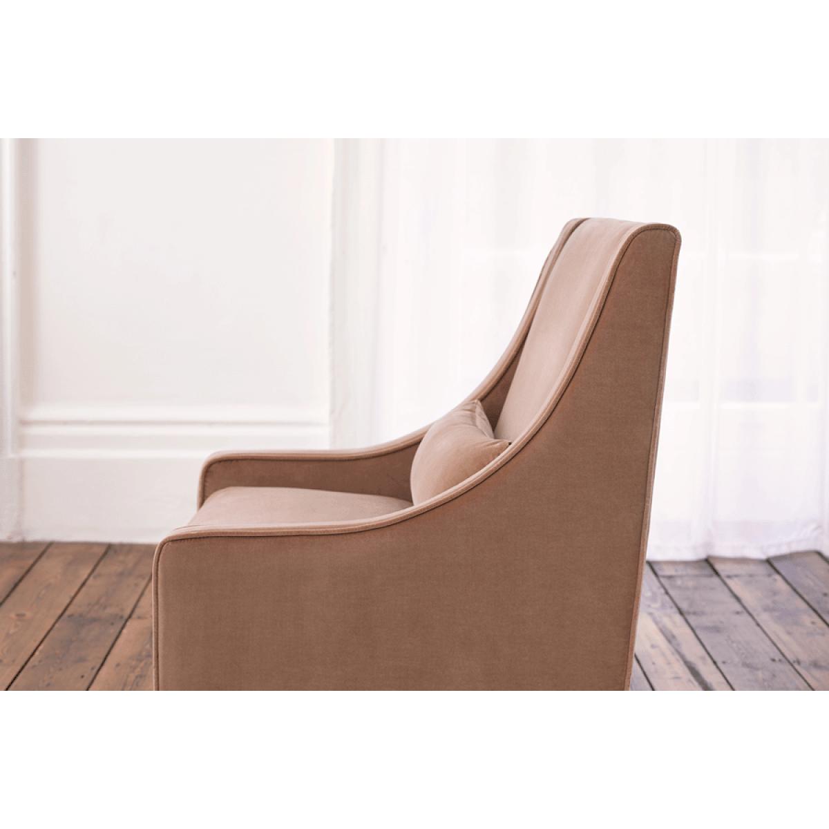 Shelby Armchair in Shearling Hygge Chunky Weave – image 3