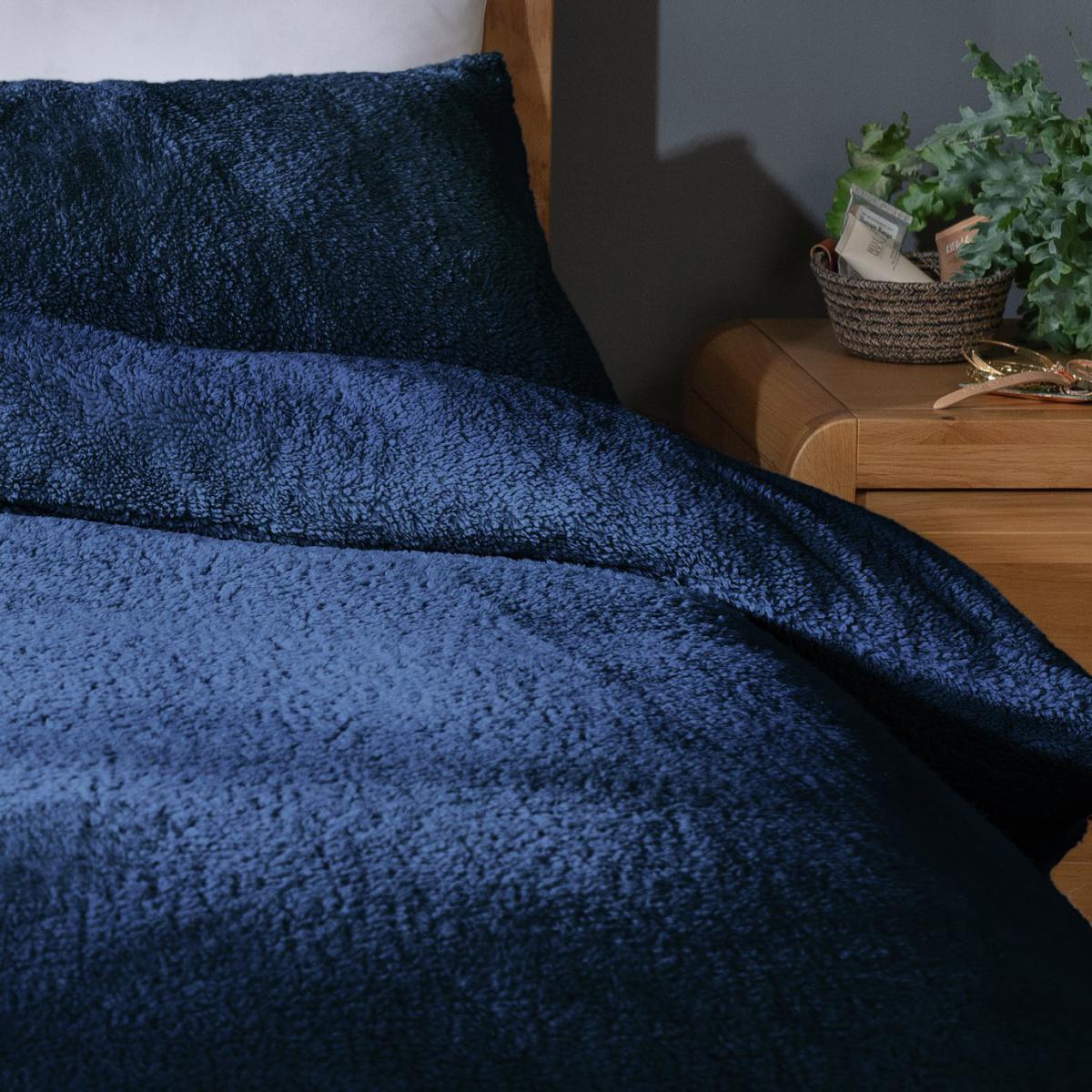 Habitat Navy Blue Fleece Bedding Set - Superking – image 4