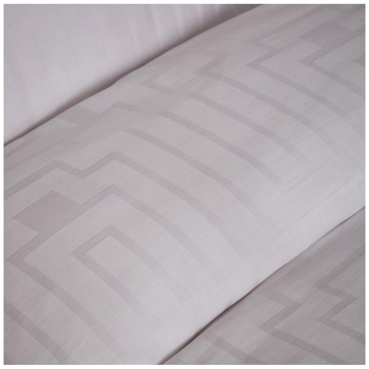 Bianca Cotton 180 TC Geometric White Bedding Set - Superking – image 4