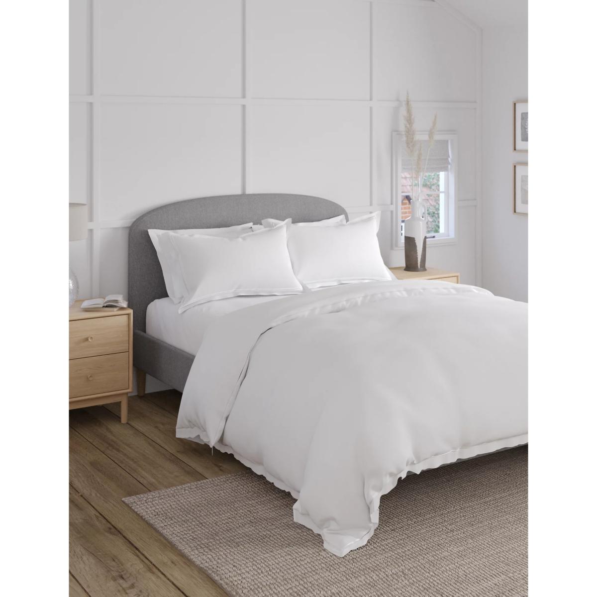 M&S 600 Thread Count Sateen Bedding Set - 6FT - White, White – image 3