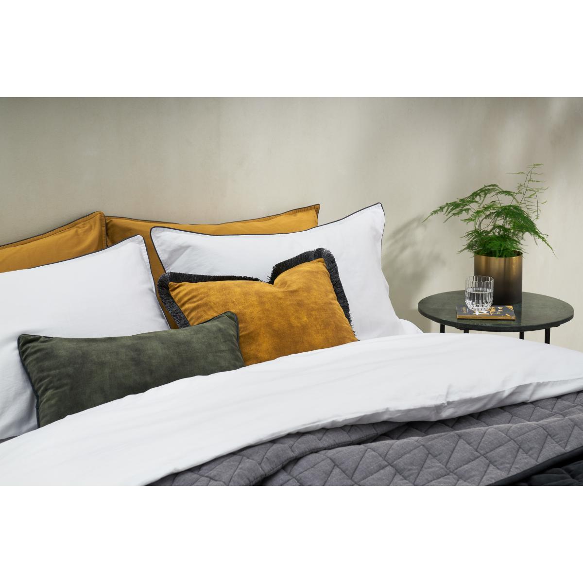 Hylia Washed Cotton Satin Duvet Cover + 2 Pillowcases, Super King, White – image 4