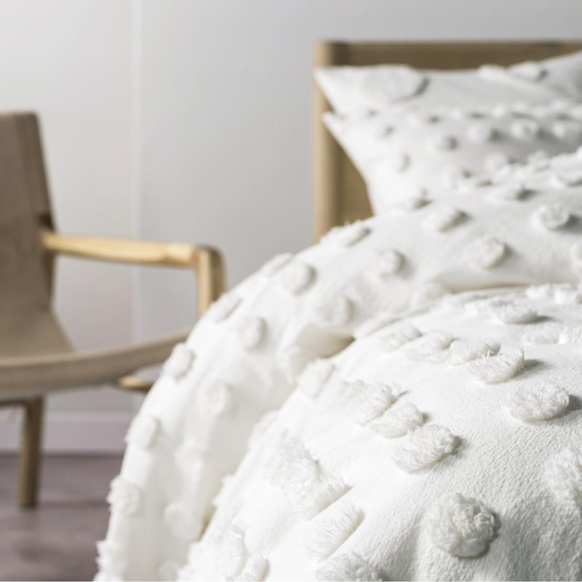 Tufted Polka Dot Duvet Cover Set - White / Superking – image 2