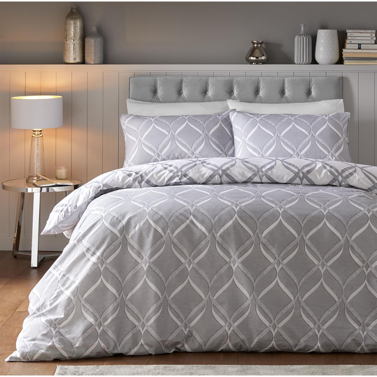 Serene Metallic Duvet Cover and Pillowcase Set - Silver / Superking – image 2