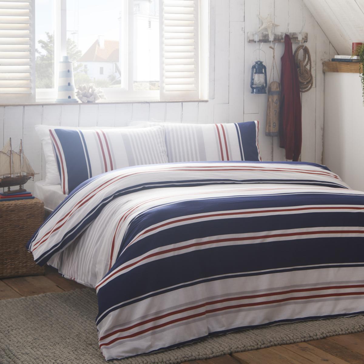 Nautical Stripe Duvet Set - Red / Superking – image 2