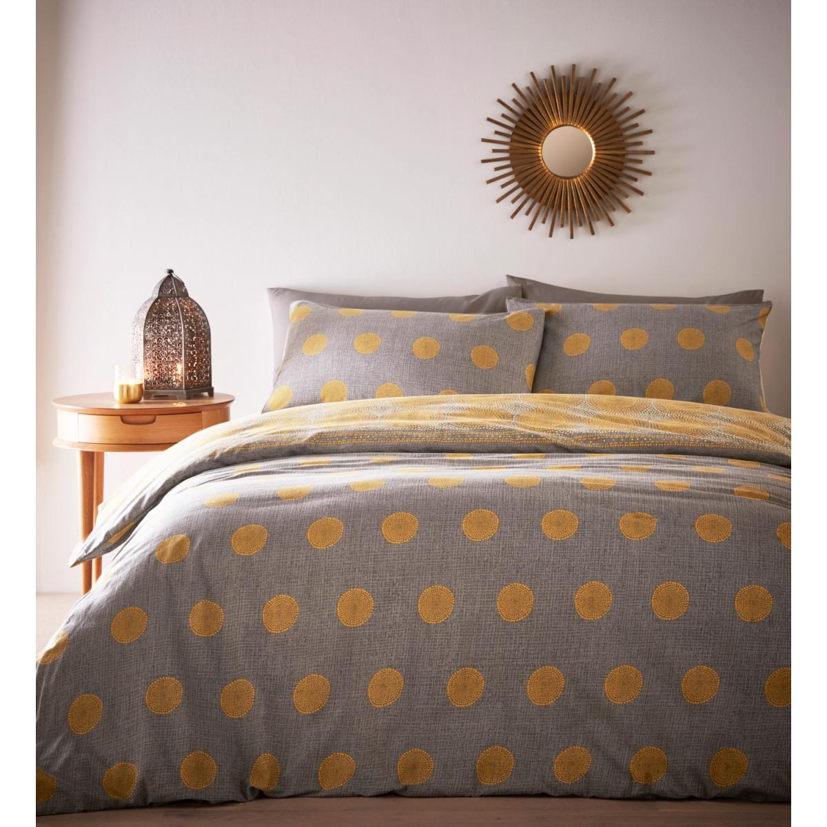 Joel Duvet And Pillowcase Set - Yellow / Superking – image 4