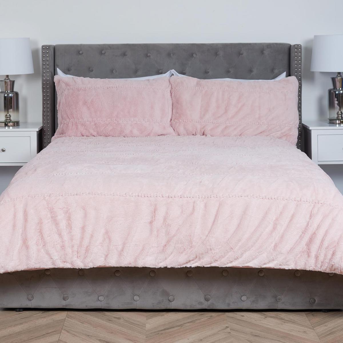 Ruched Faux Fur Duvet and Pillow Case Set - Blush / Superking – image 4